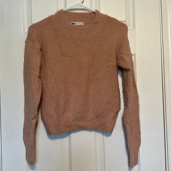 Soft, plush sweater. - Picture 1 of 3